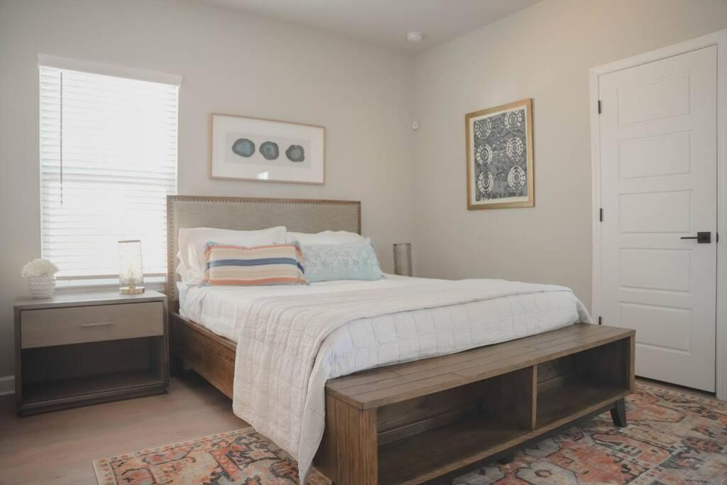Lamar Villa-3 Bed 2.5 Bath With Outdoor Kitchen San Antonio Exterior photo