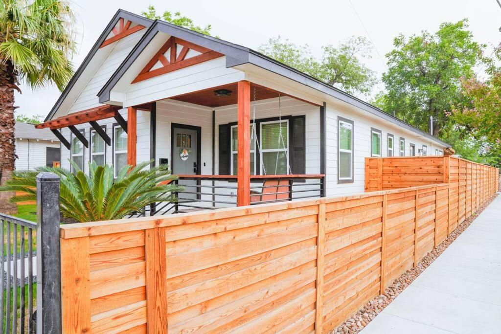 Lamar Villa-3 Bed 2.5 Bath With Outdoor Kitchen San Antonio Exterior photo