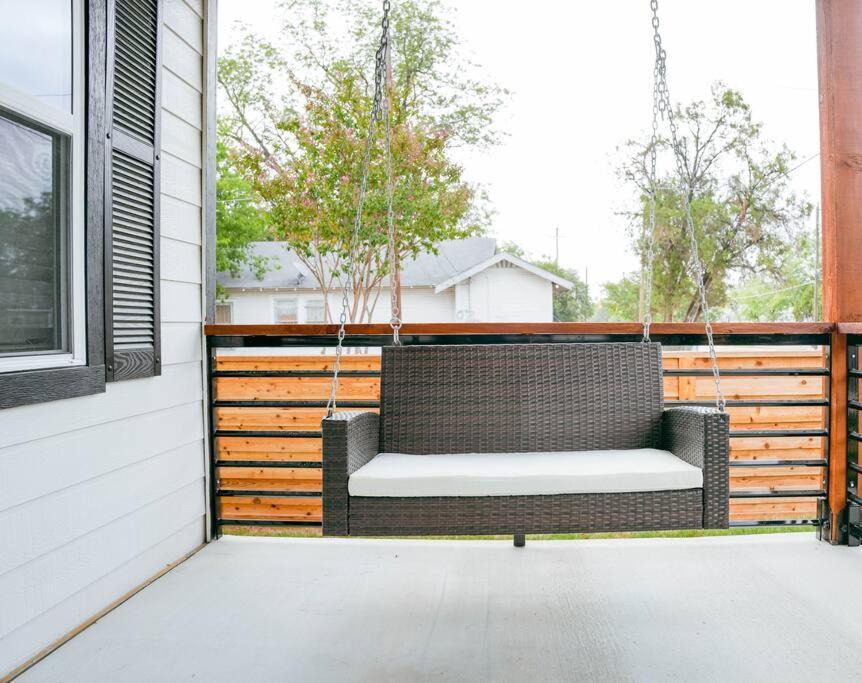 Lamar Villa-3 Bed 2.5 Bath With Outdoor Kitchen San Antonio Exterior photo